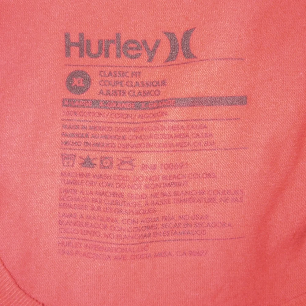 ♥️🤍🖤 NWOT Mens Size XL Red Hurley Short Sleeved Tshirt Casual Comfy Daytime - Picture 2 of 3